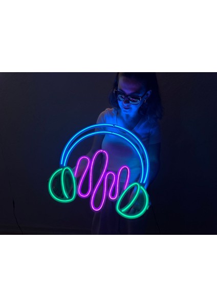 Headphone Neon Metal Duvar Dekor Kulaklık Temalı modelleri