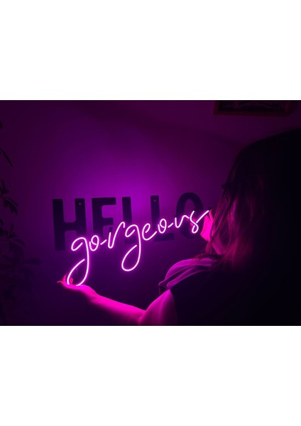 Hello Gorgeous Neon Metal Duvar Dekor Selamlaşma Temalı Neon fiyatları