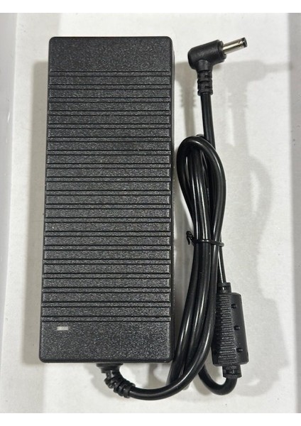 12 Volt 10 Amper Adaptör 12 Volt 10 Amper 5.5 mm 2.5 mm Adaptör