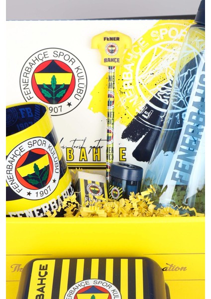 Dekomus Gıft Box Özel Kutulu Fenerbahçe Beslenme Kabı ve 700 ml Trıtan Matara Ile Kırtasiye Seti