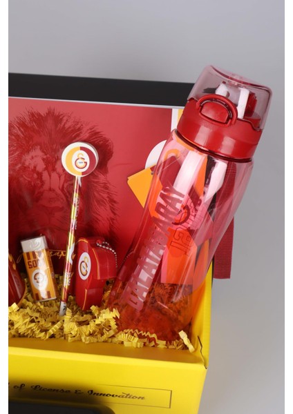 Dekomus Gıft Box Özel Kutulu Galatasaray Beslenme Kabı ve 700 ml Trıtan Matara Ile Kırtasiye Seti