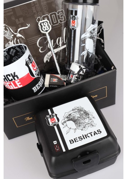 Dekomus Gıft Box Özel Kutulu Beşiktaş Beslenme Kabı ve 500 ml Trıtan Matara Ile Kırtasiye Seti modelleri