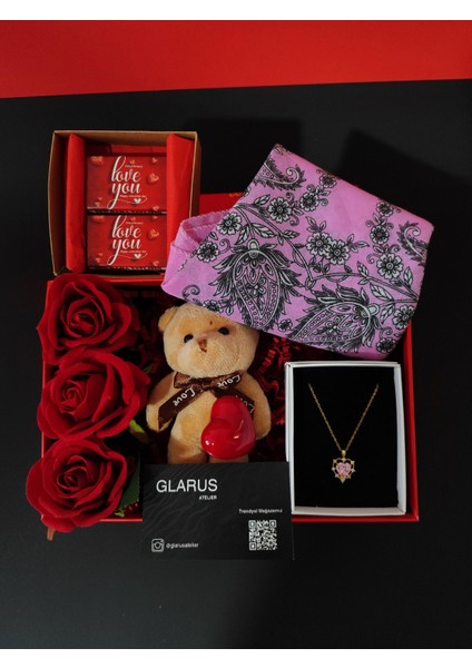 Sevgiliye Hediye Peluş Ayı Anahtarlık, 316L Çelik Kalp Kolye,bandana, Dubai Çikolata.