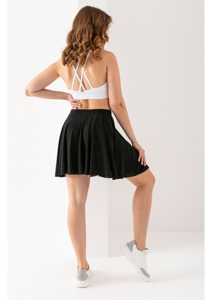 Kadın Siyah Beli Lastikli Volanlı Kloş Içi Şortlu Etek modelleri