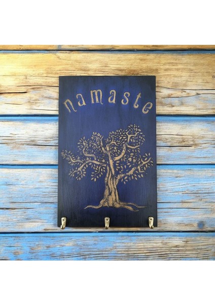 El Boyaması Ahşap Anahtarlık Dokulu Kabartmalı Eski Görünümlü Hayat Ağacı Temalı Namaste Yazılı modelleri