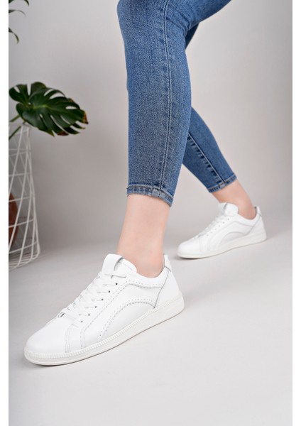 Valery Model Beyaz Deri Bağcıklı Günlük Kadın Sneakers