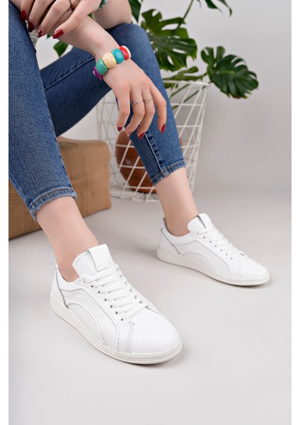 Valery Model Beyaz Deri Bağcıklı Günlük Kadın Sneakers fiyatları