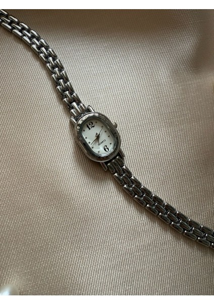 Retro Minimal Boncuk Kordon Vintage Kadın Kol Saati fırsatları