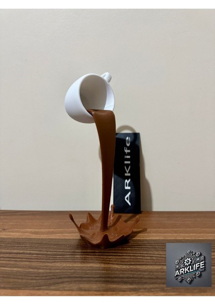Kahve Köşesi Dökülen Kahve Fincan Figürü 3D Dekoratif Obje ve Biblo