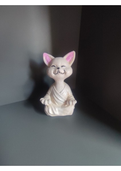 Yoga Yapan Kedi Heykeli