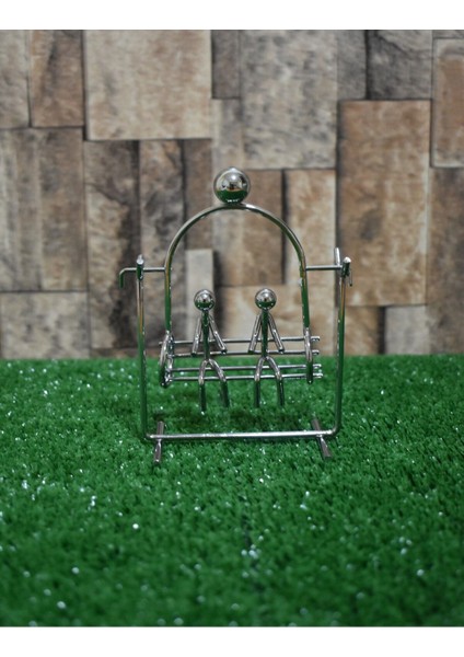 Metal Dekoratif Salıncaklı Figür - Minimalist ve Şık Tasarım