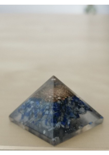 Lapis Lazuli Taşı Orgonit Piramit fırsatları