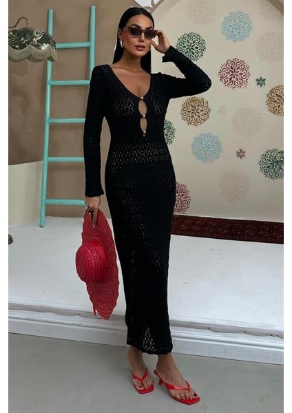 Göğüs Aksesuar ve Pencereli Triko Elbise 2852