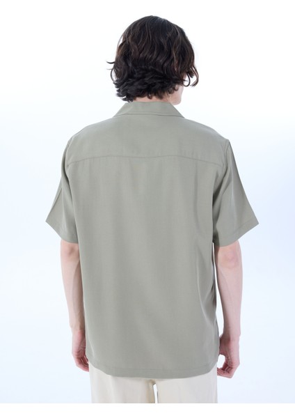 Haki Erkek Apaş Yaka Relaxed Nakışlı %100 Liyosel Gömlek M5SM-GML1052 fırsatları
