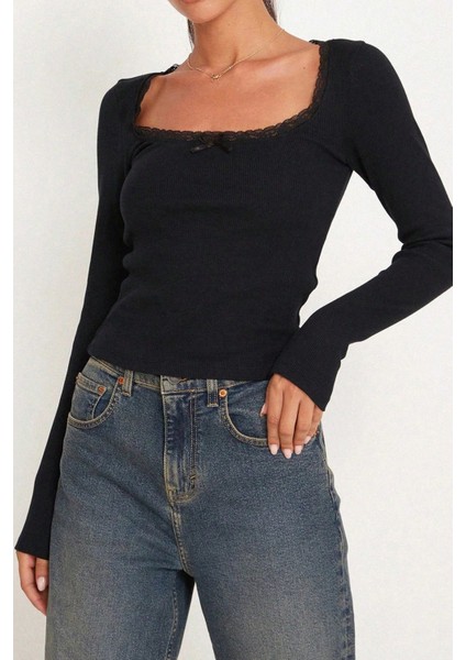 Kadın Siyah Kare Yaka Dantelli Uzun Kollu Crop Top Bluz indirimleri