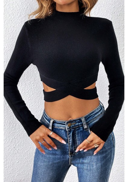 Kadın Siyah Çapraz Bel Detaylı Dik Yaka Uzun Kol Crop Top Bluz