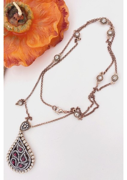 Kadın Kırmıızı Taşlı Elmas Montür Uzun Kolye