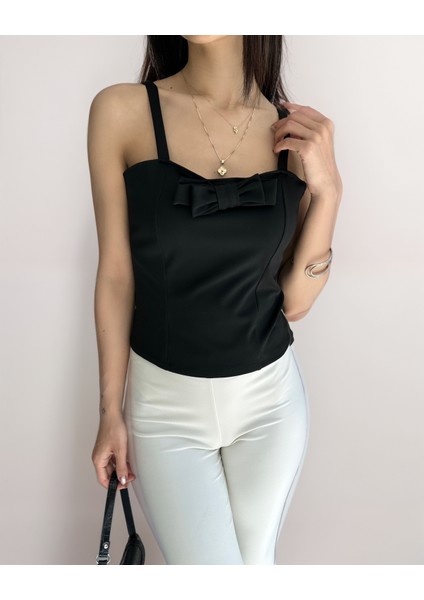 Ip Askılı Yakası Fiyonk Detaylı Crep Kadın Siyah Bluz modelleri