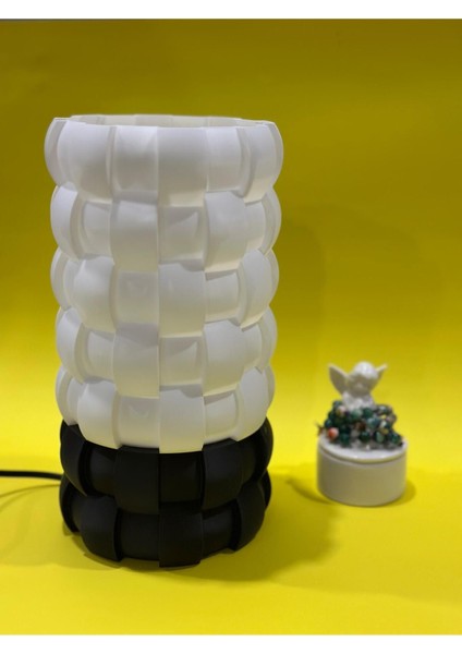 Modern Siyah-Beyaz Hera 3D Baskı Abajur – Aç/kapat Anahtarlı, Ampul Hediyeli (25 Cm) fiyatları