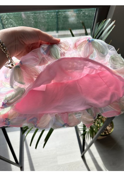 Çiçek Aplikeli Pembe Tişört ve Tül Etek Takımı fırsatları