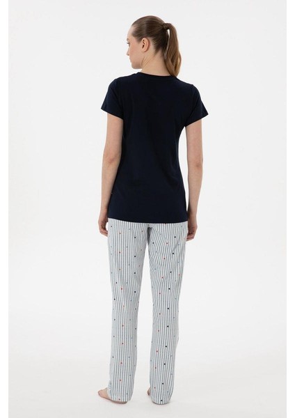 Kadın V Yaka Yarım Kollu Patlı Çizgili Pijama Takım