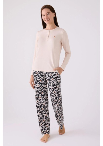 3113 Kadın Desenli Düğmeli Uzun Kollu Pijama Takımı
