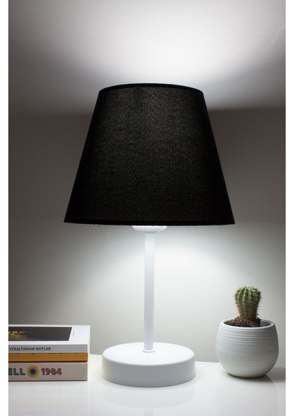 Siyah Modern Beyaz Ayaklı Abajur