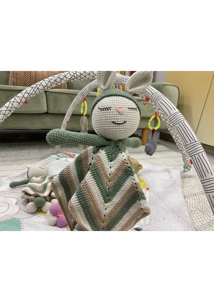 Amigurumi El Örgüsü Uyku ve Oyun Arkadaşı Tavşan