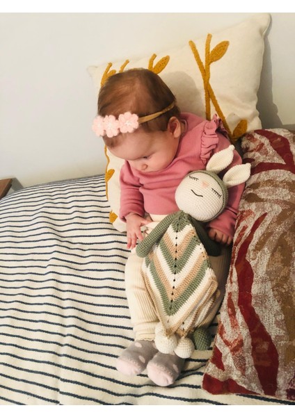 Amigurumi El Örgüsü Uyku ve Oyun Arkadaşı Tavşan modelleri
