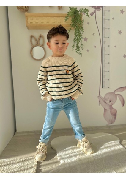 Oddie Işlemeli Krem Triko Kazak ve Pantolon Takımı