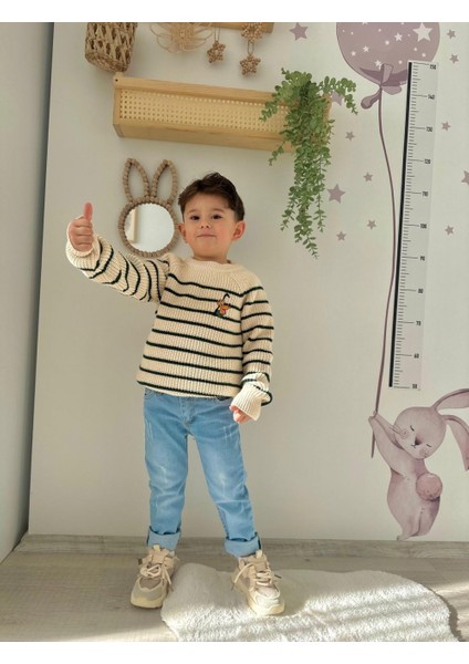 Oddie Işlemeli Krem Triko Kazak ve Pantolon Takımı fiyatları