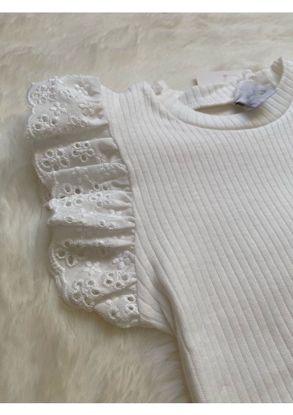 Dantel Kollu Üst ve Salopetli Kız Çocuk Takımı fiyatları