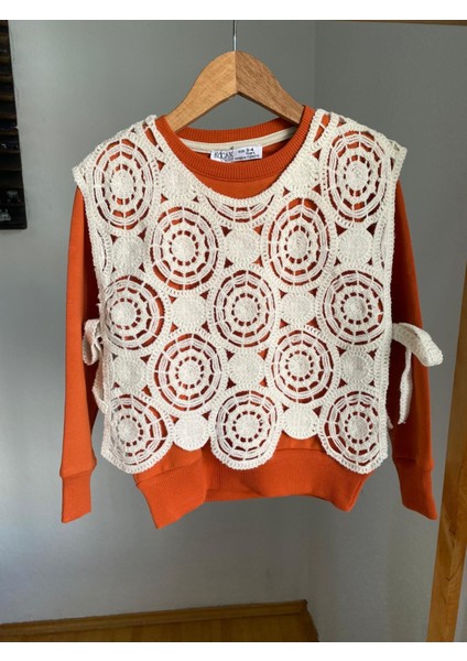 Mevsimlik Yelekli Kız Çocuk Takımı fırsatları