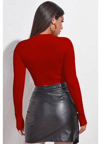 Kadın Kırmızı Göğüs Dekolteli Uzun Kollu Cut Out Crop Top Bluz