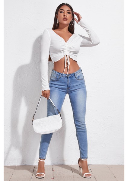 Kadın Beyaz Uzun Kollu Büzdürme Bağcık Detaylı Crop Top Bluz