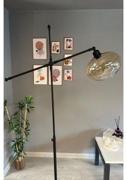 Cam Bal Rengi Lambader Siyah Metal Gövde Modern Oturma Odası modelleri