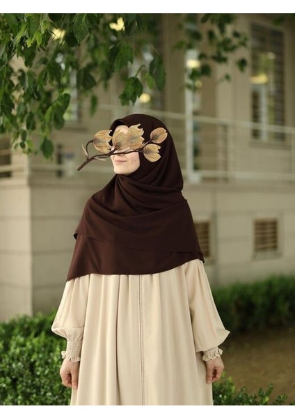 Tesettür Hijab Medine Ipeği Eşarp Acı Kahve