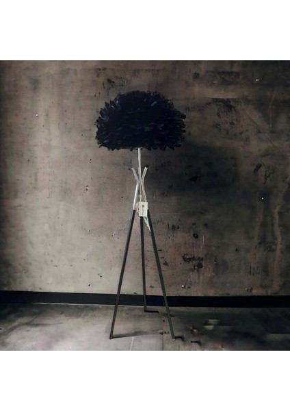 Metal Ayaklı Tüylü Tripod Lambader
