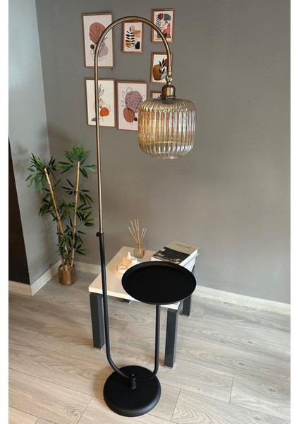 Bal Rengi Siyah Tepsi Cam Lambader Modern Dekoratif Metal Oturma Odası Çalışma Odası Zemin Lambası modelleri