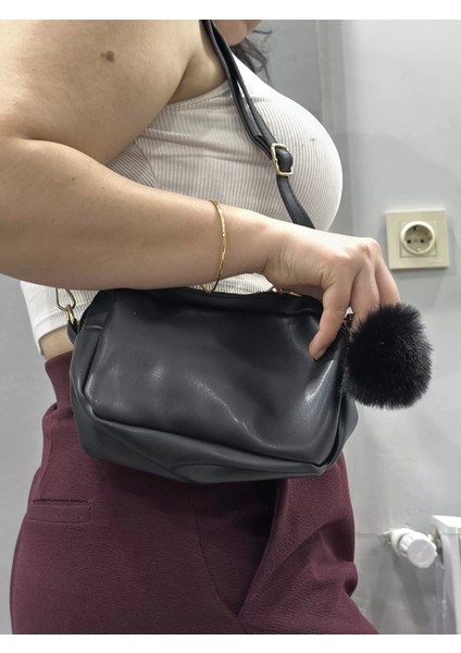 Ponpon Siyah Cilt Çanta fiyatları