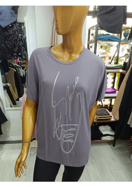 Büyük Beden Desenli Taşlı Esnek Bisiklet Yakalı Ön Baskılı Bluz fırsatları