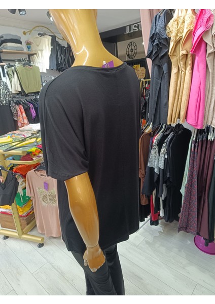 Büyük Beden Tüy Desenli Taşlı Esnek Bisiklet Yakalı Ön Baskılı Bluz indirimleri