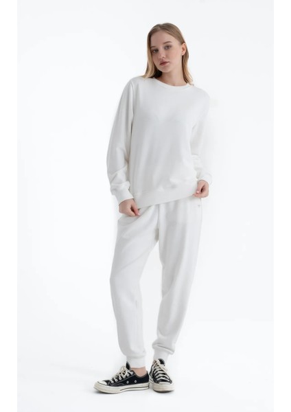 Basic Pamuklu Bisiklet Yaka Kadın Sweatshirt