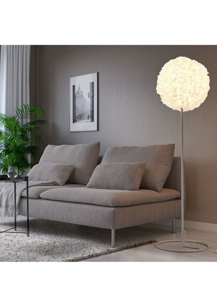 Yer Lambası, Beyaz Yatak Odasında Veya Sehpanın Yanında Bulundurmak Için Mükemmeldir.