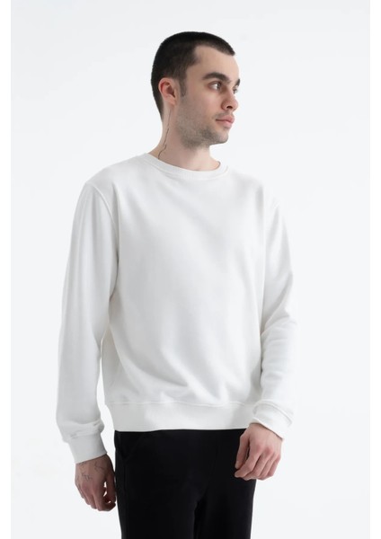 Basic Pamuklu Bisiklet Yaka Erkek Sweatshirt