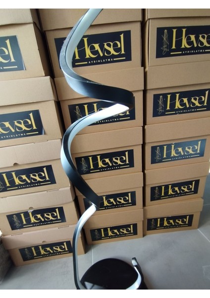 Modern LED Lambader Model-2 Siyah Gövde, Beyaz Işık Rengi modelleri