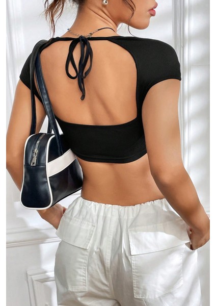 Kadın Siyah Sırt Dekolteli ve Boyundan Bağlamalı Yarım Kol Crop Top Bluz