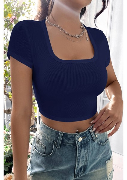 Kadın Lacivert Yarım Kol Düz Yaka Crop Top Bluz