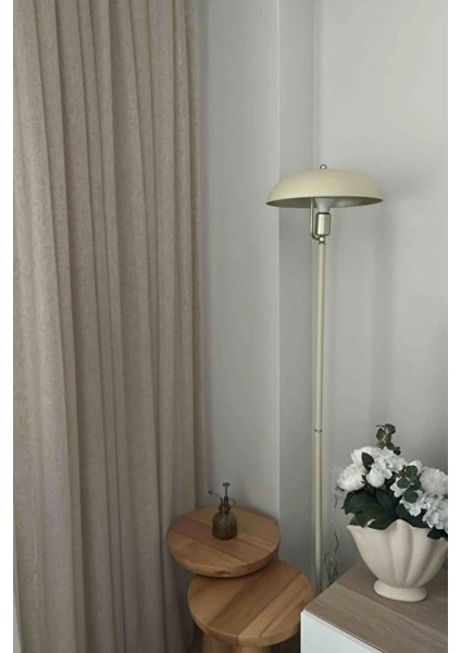 Lambader Krem-Sarı Metal Gövde Modern Tasarım Ayarlanabilir Başlık Yerden Aydınlatma Lüx Lambader