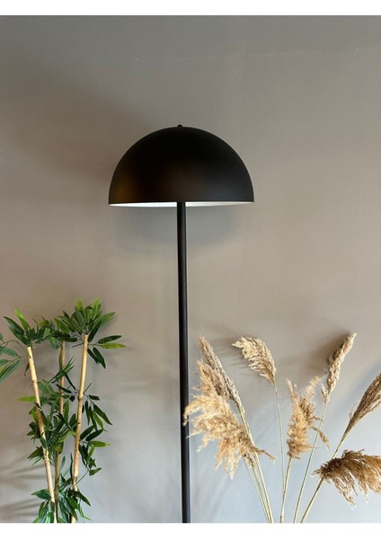 Siyah Lambader Modern Dekoratif Metal Oturma Odası Çalışma Odası Zemin Lambası 170 cm Kablo